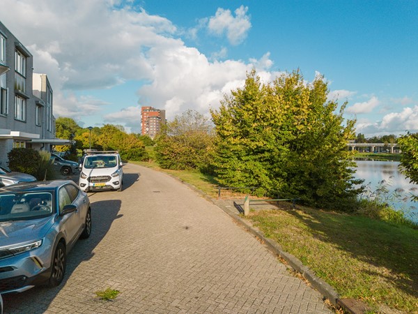 Medium property photo - Marga Klompéstraat 53, 3207 DD Spijkenisse